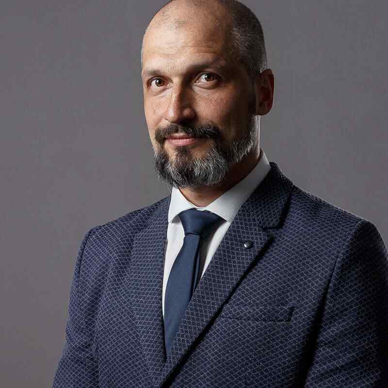 https://construccion.hgranja.com/wp-content/uploads/2019/10/inner_team_01-1.jpg